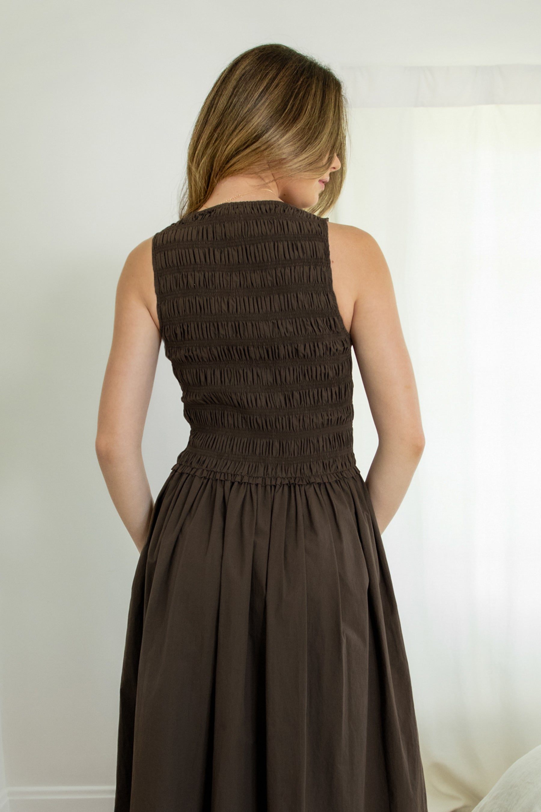 BOONE Boat Neck Poplin Smocked Body Midi Dress