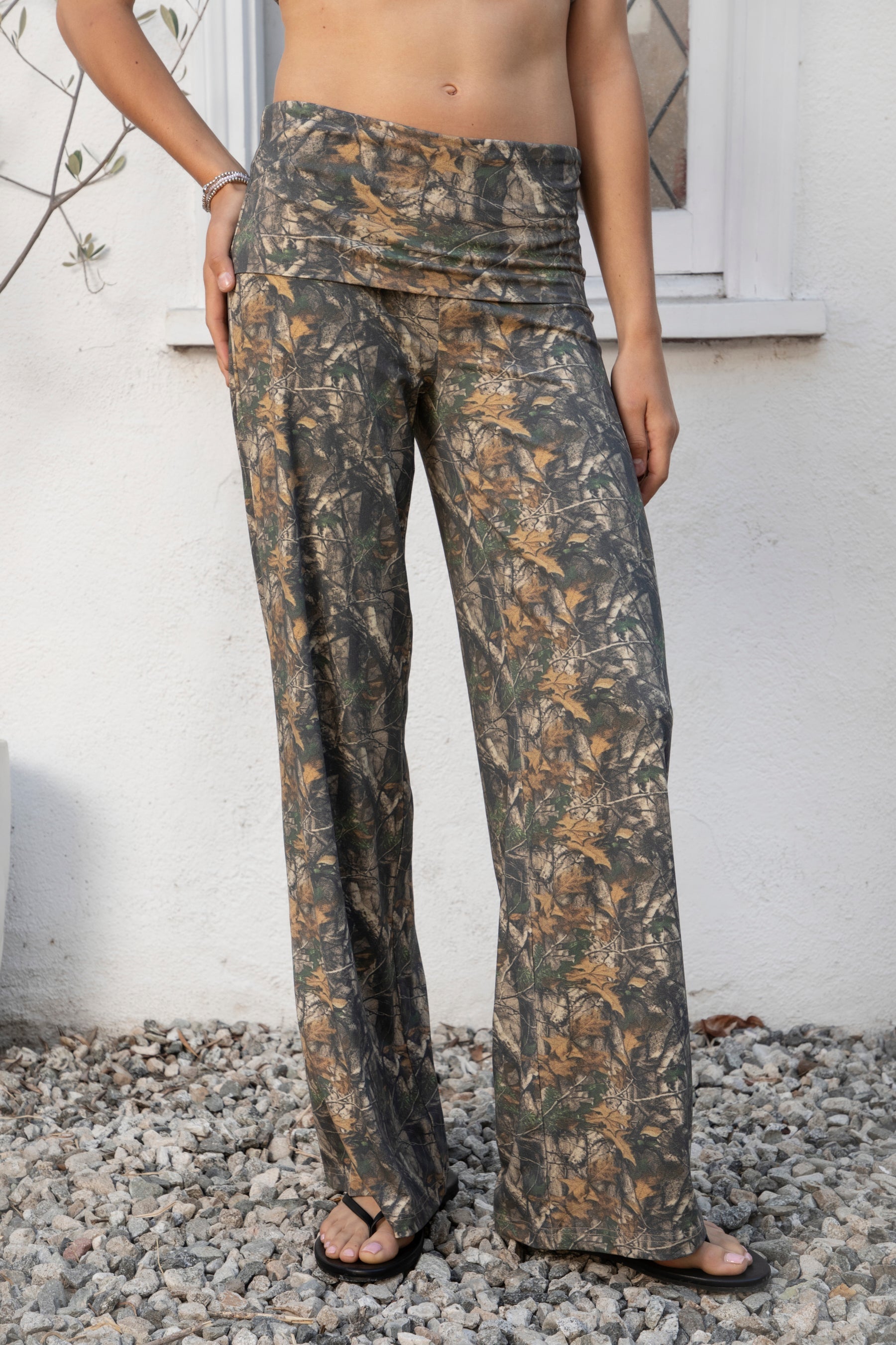 BAYOU Dark Woodland Camo Stretch Foldover Leggings [Pre-order]