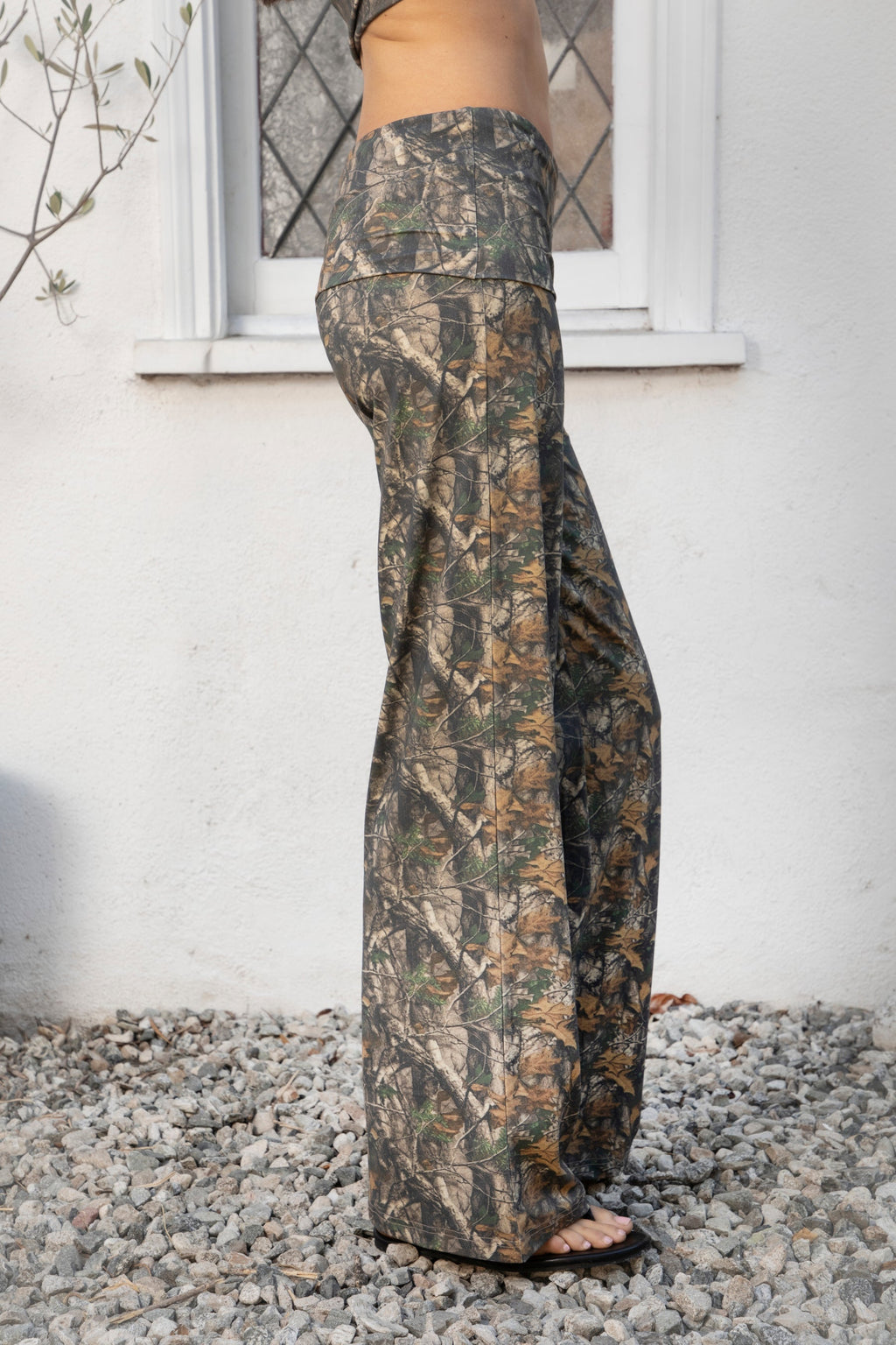 BAYOU Dark Woodland Camo Stretch Foldover Leggings [Pre-order]