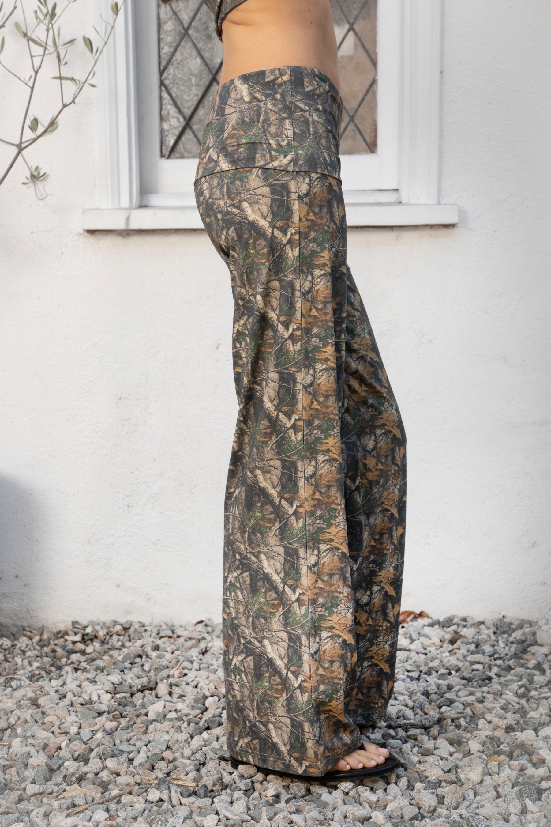BAYOU Dark Woodland Camo Stretch Foldover Leggings [Pre-order]