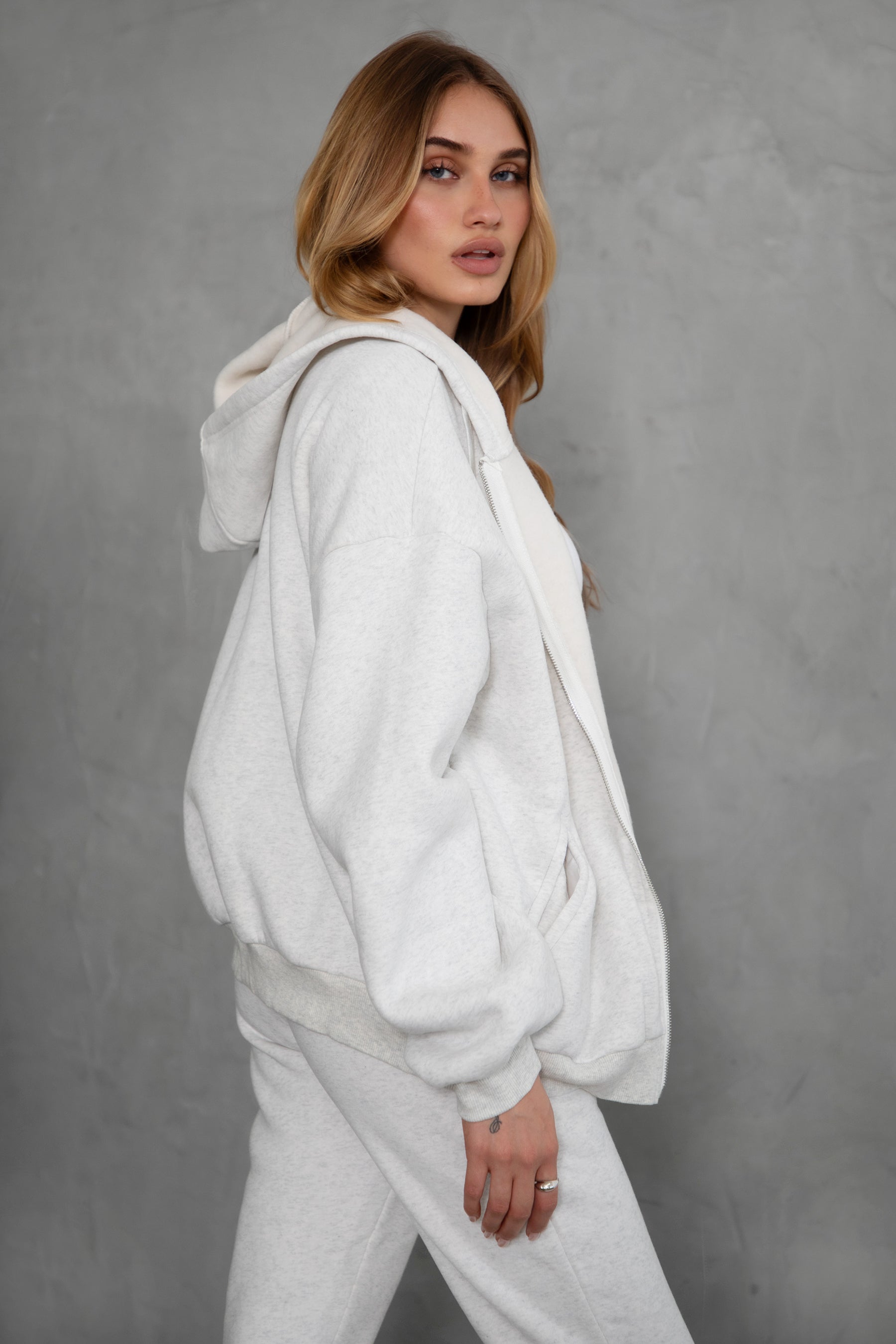 UNIVERSITY Plush Fleece Oversized Zip Up Hoodie