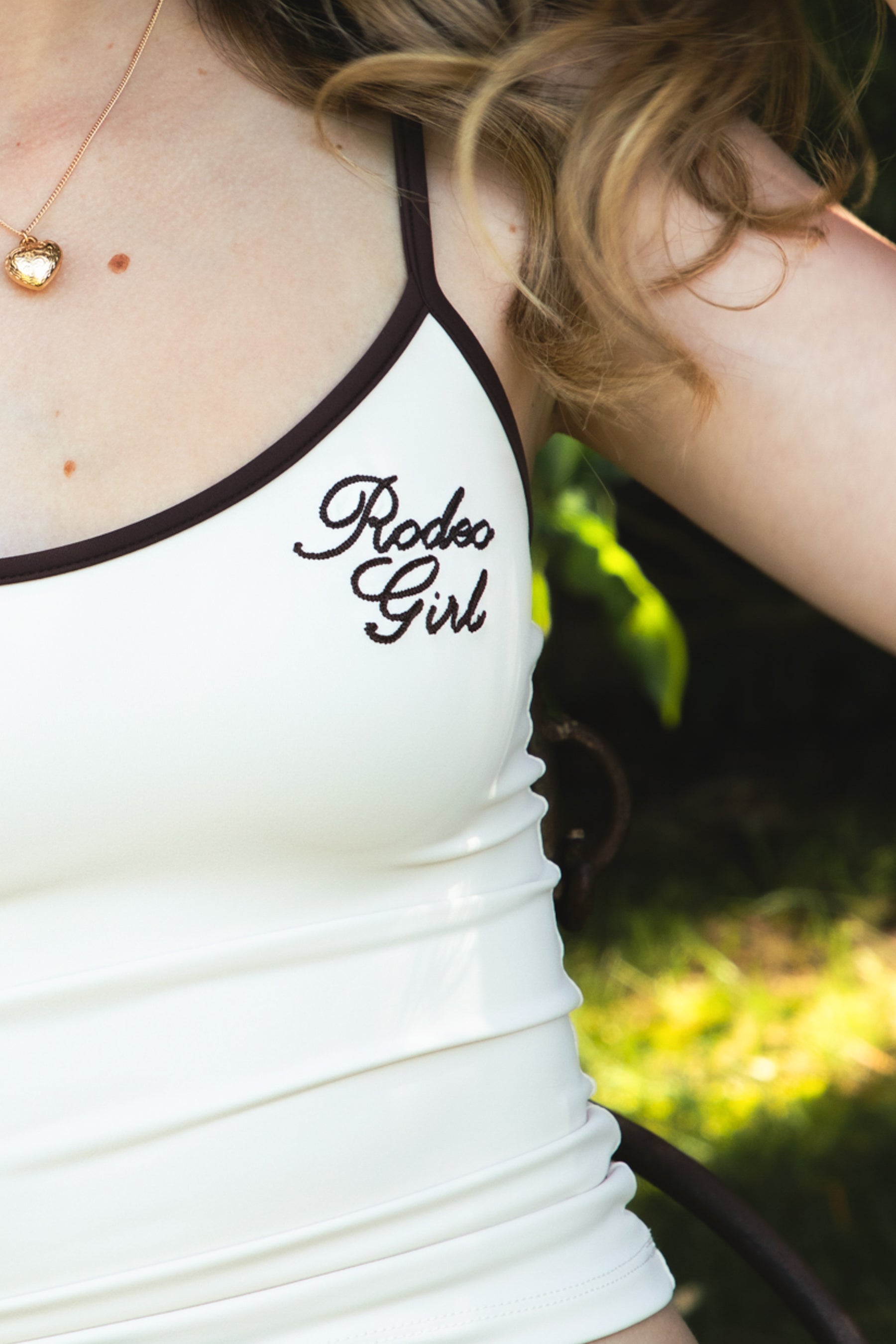 RODETTE Soft Stretch Lettering Crop Tank Top