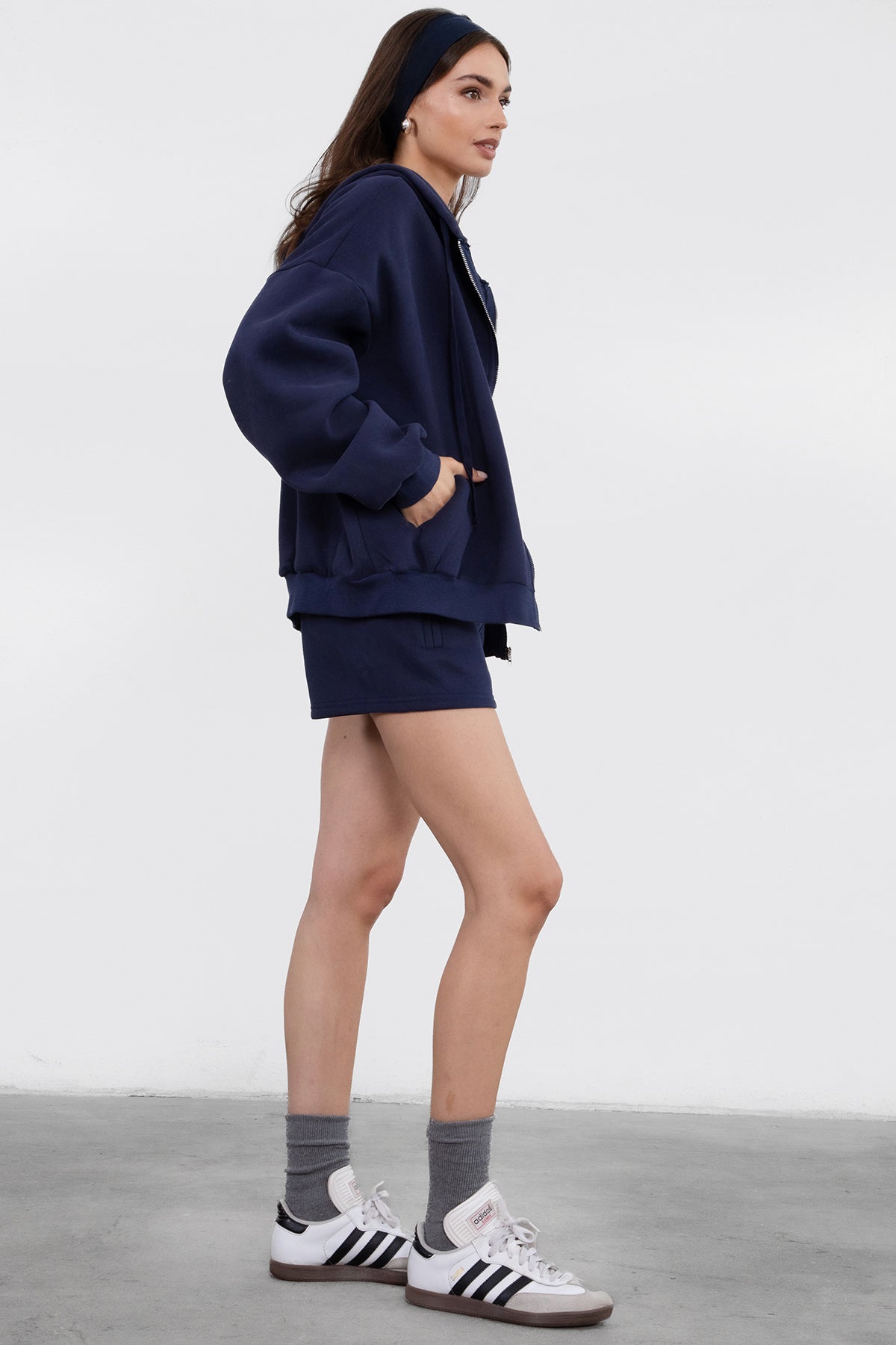 UNIVERSITY Plush Fleece Oversized Zip Up Hoodie