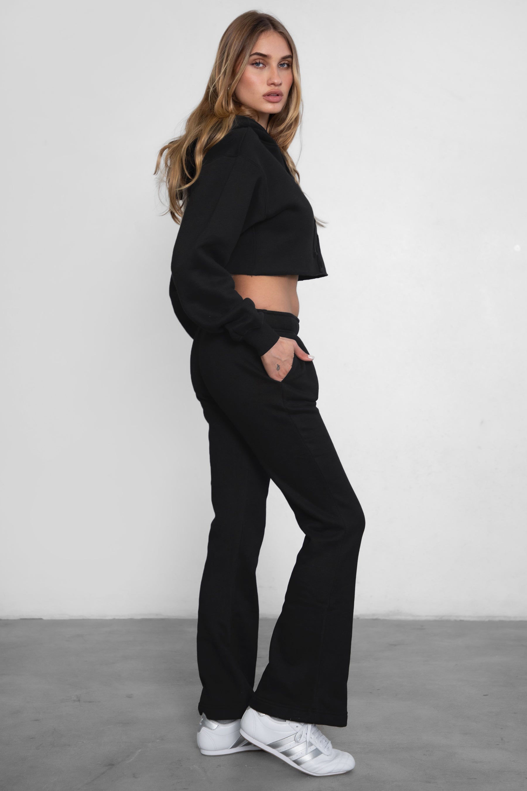 JIYA Essential Fleece Flare Sweat Pants