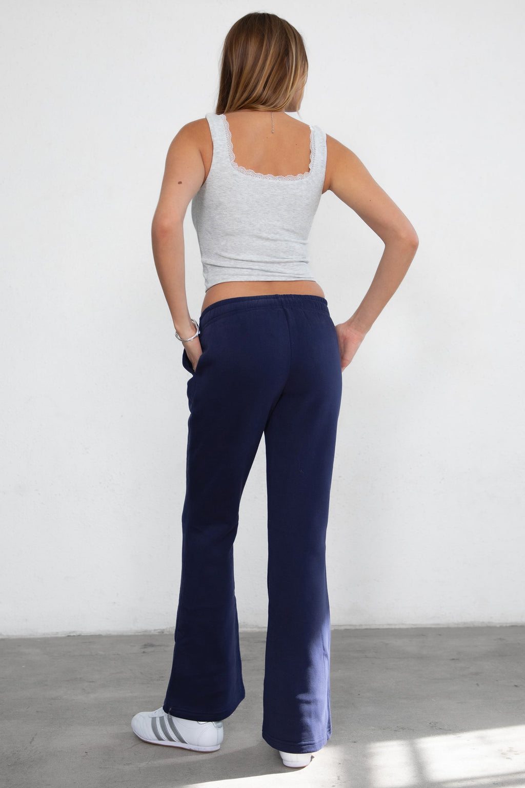 JIYA Essential Fleece Flare Sweat Pants